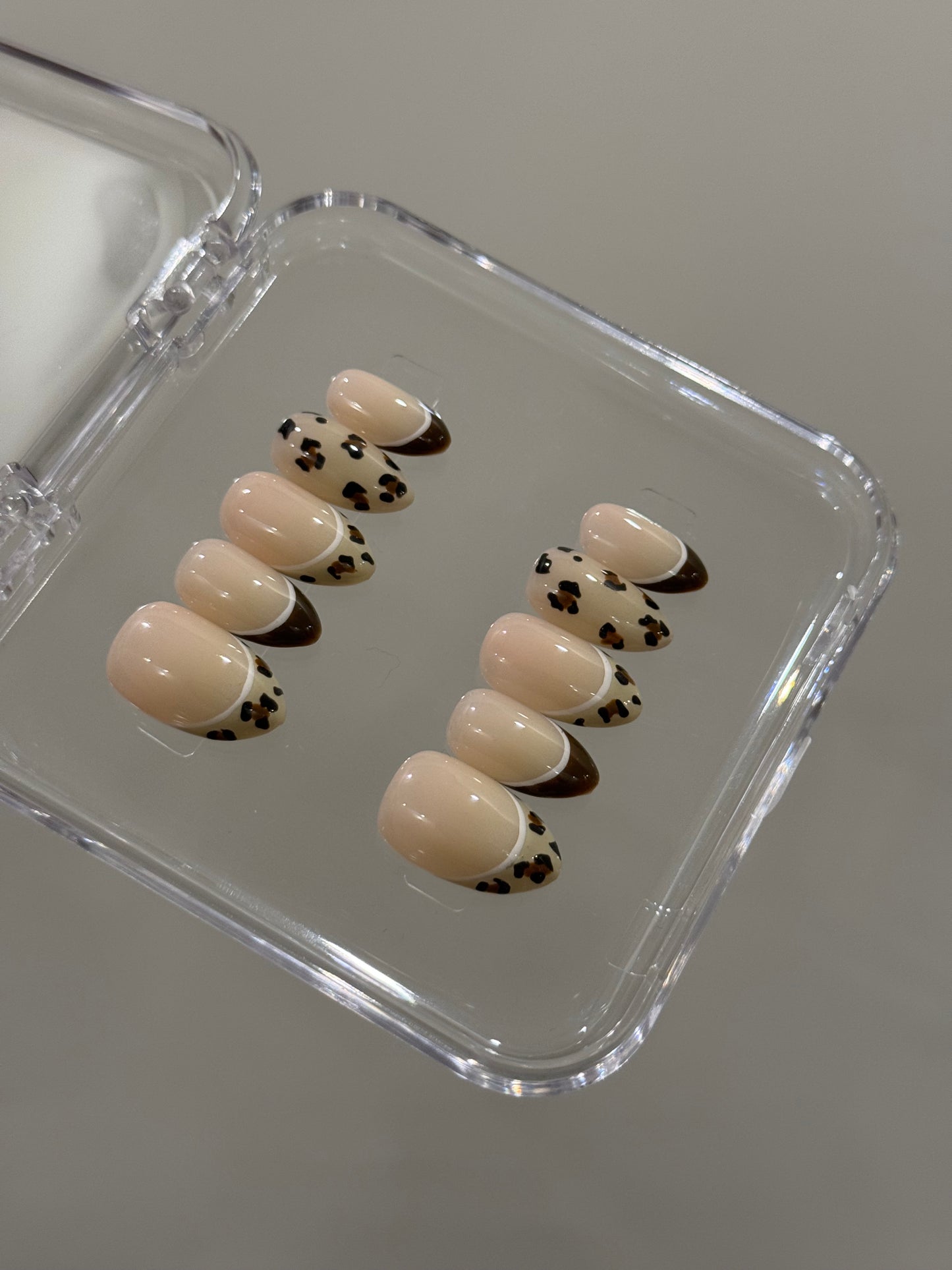 N113 Sydney Black Nails