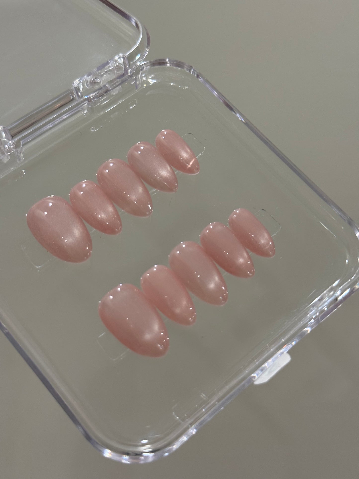 N292 Pink Cateye Nails