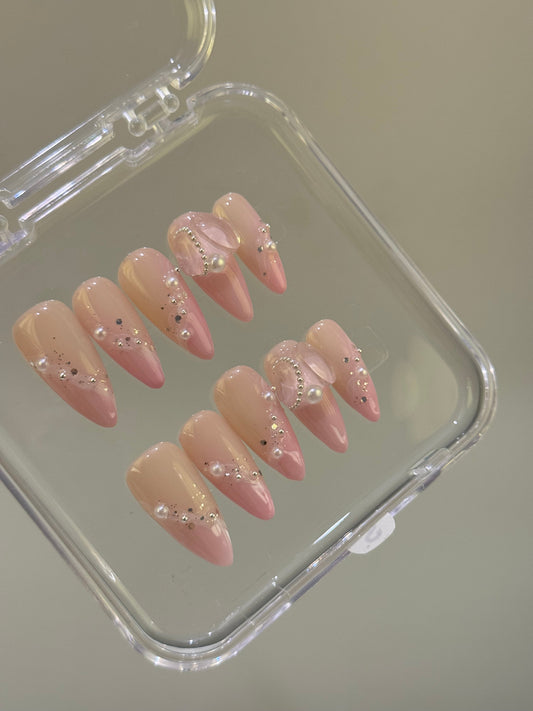 N65 Pink Pearl Nails Set