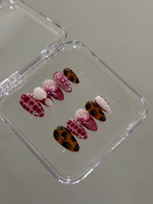 N382 Purple Ivy Nails