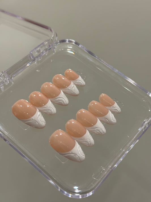 N220 Wavy 3D French Nails