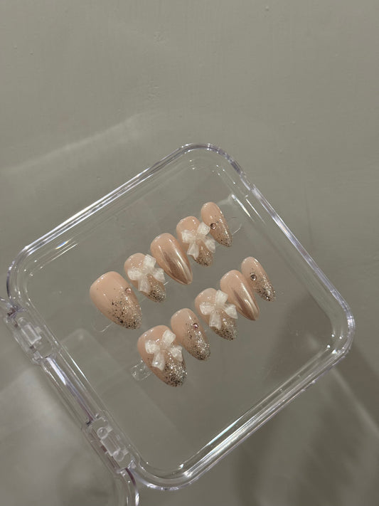 N27 Glittery Medona Nails Set