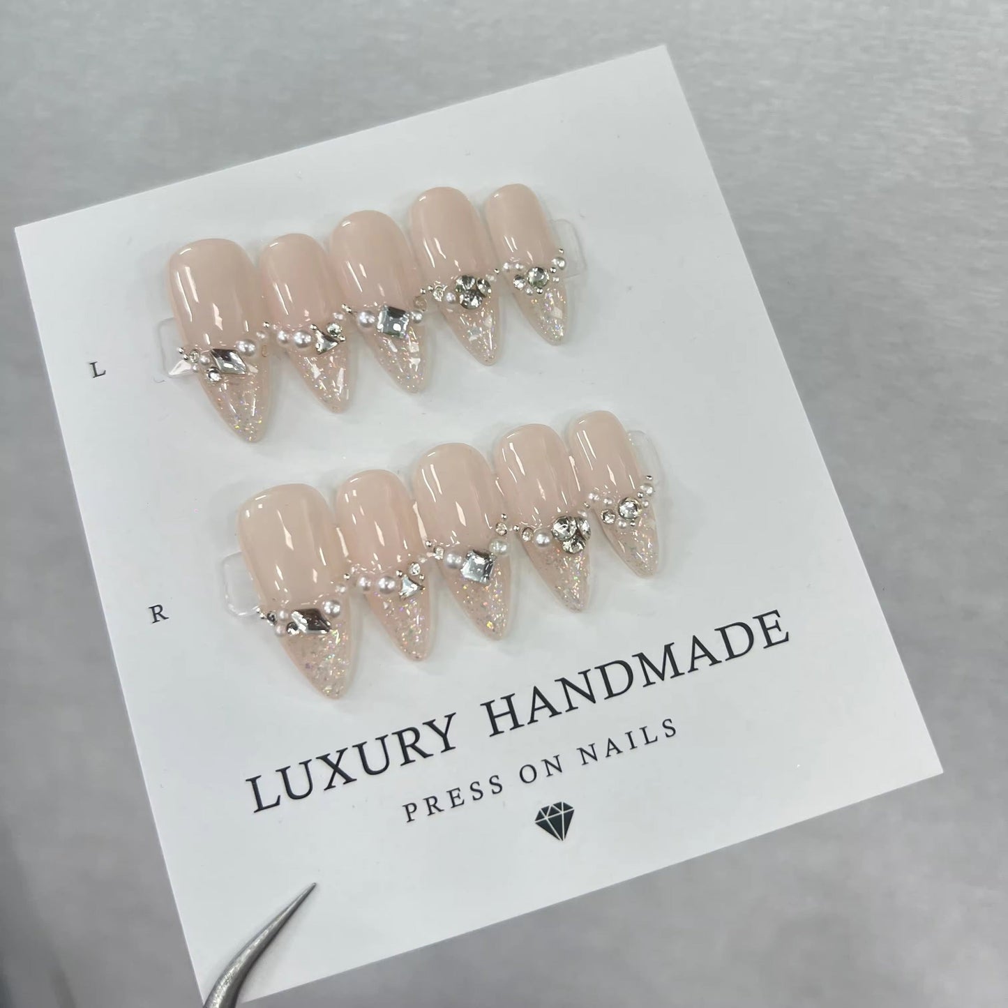 N06 Shimmer Nails Set