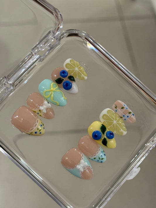 N136 Berry Lemon Nails Set