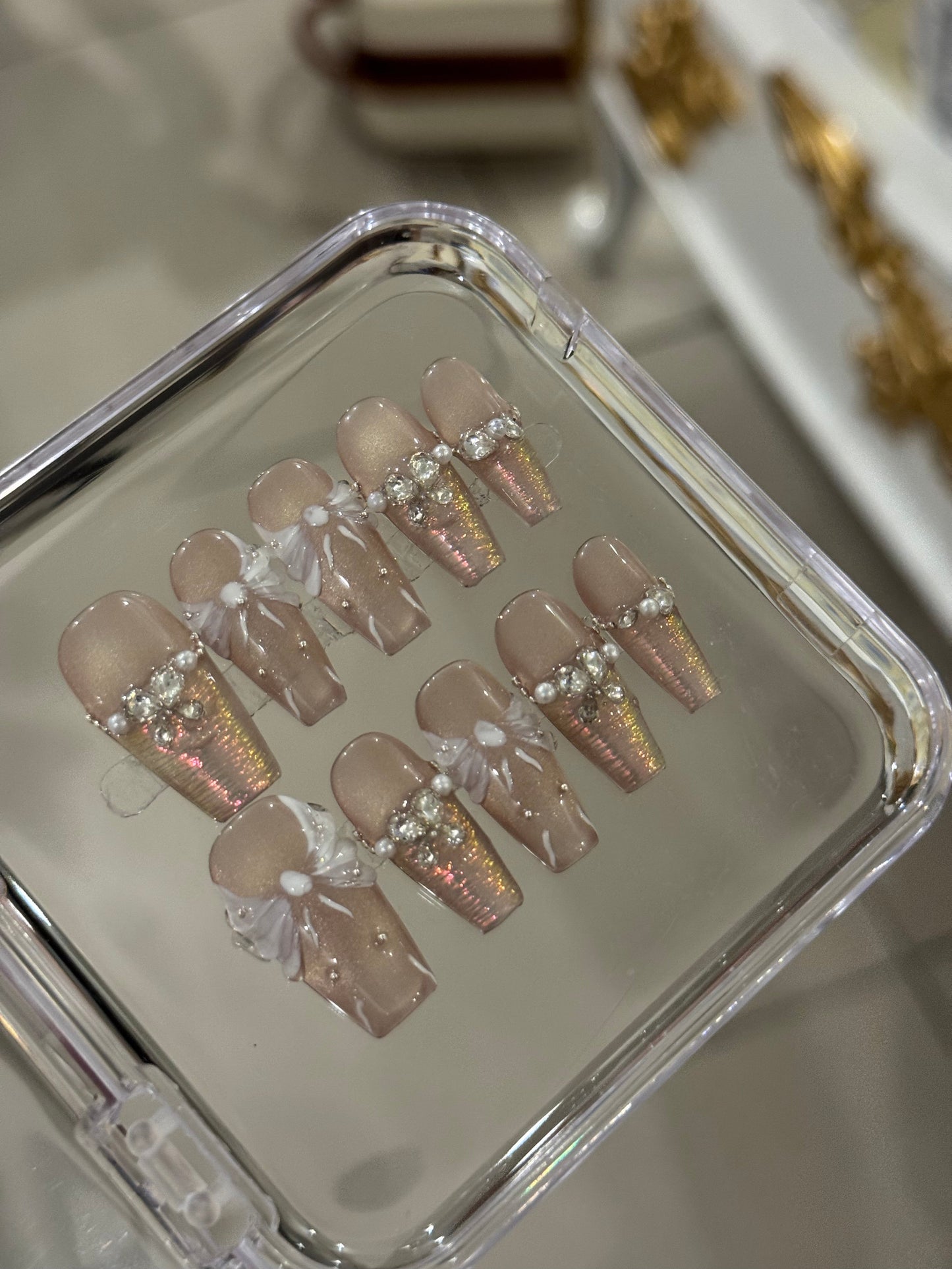 N21 Chrome Pearls Nails Set