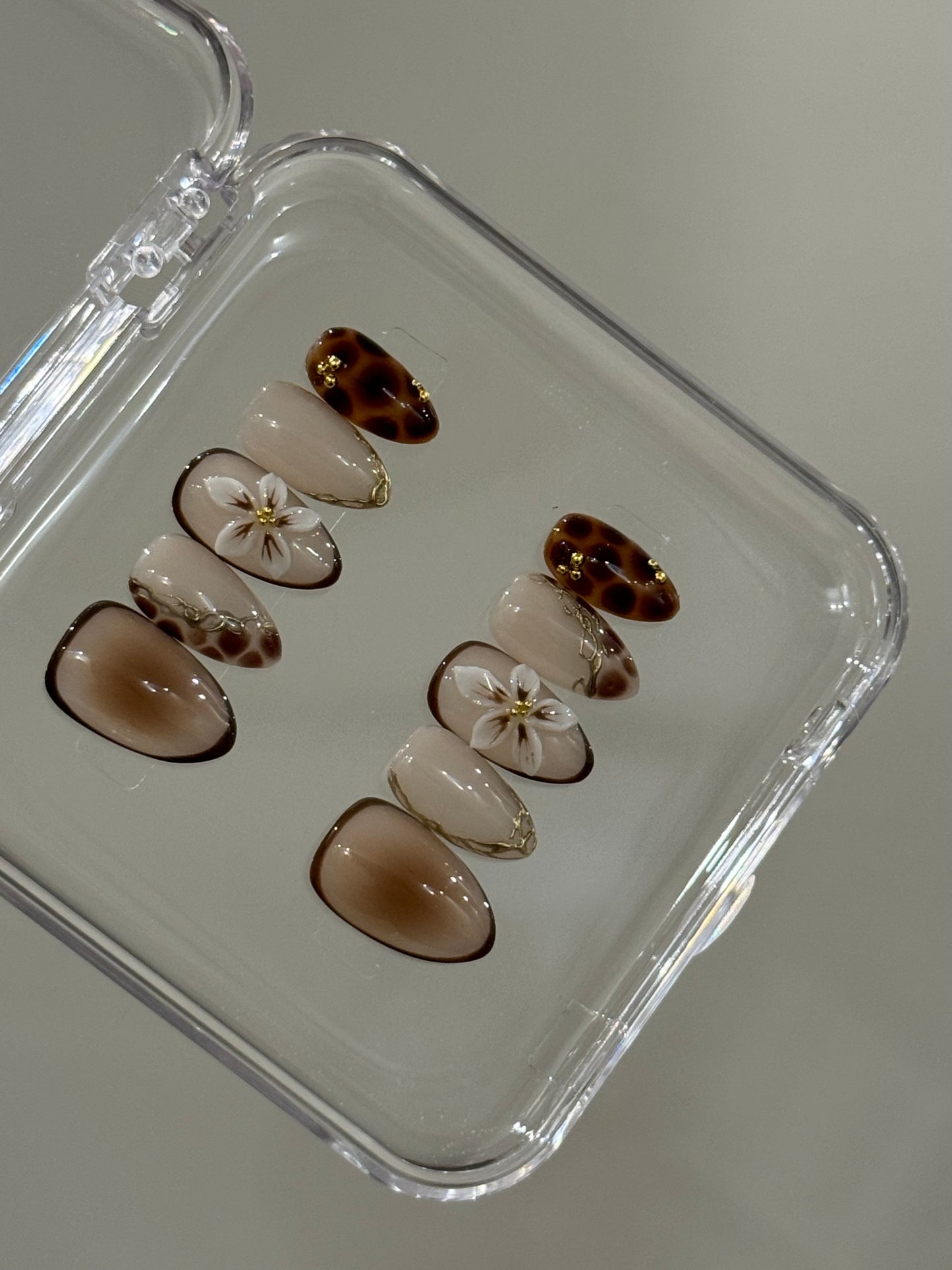 N147 Earthy Almonds Nails Set