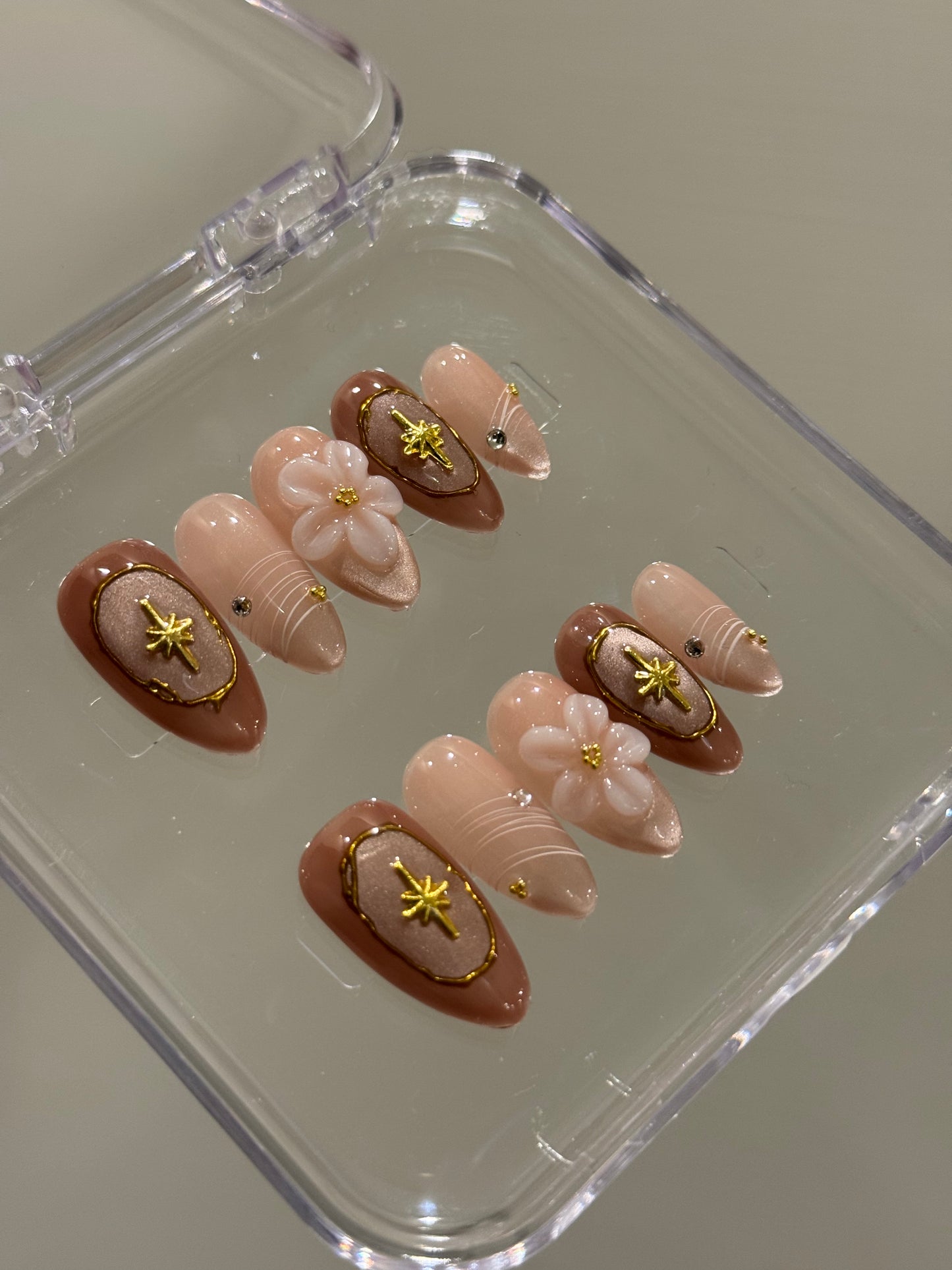 N218 Soma Floral Nails