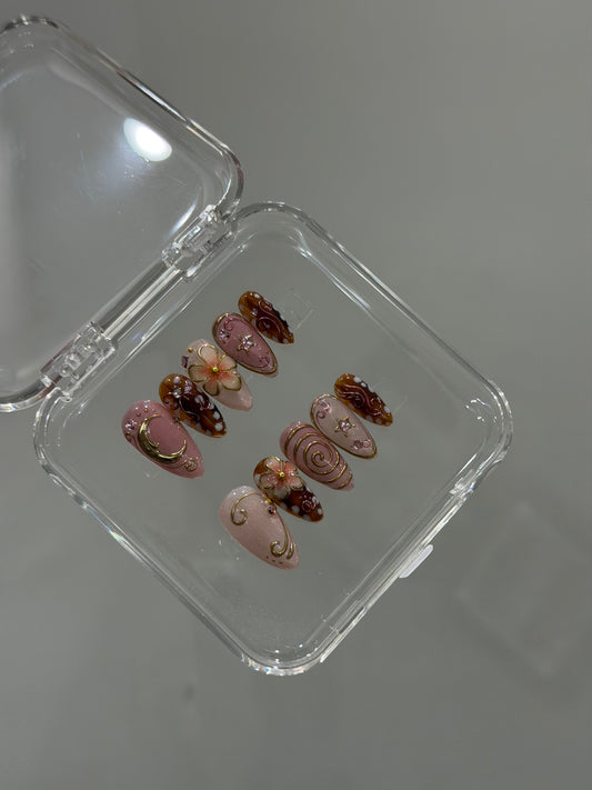 N440 Mocca Floral Nails