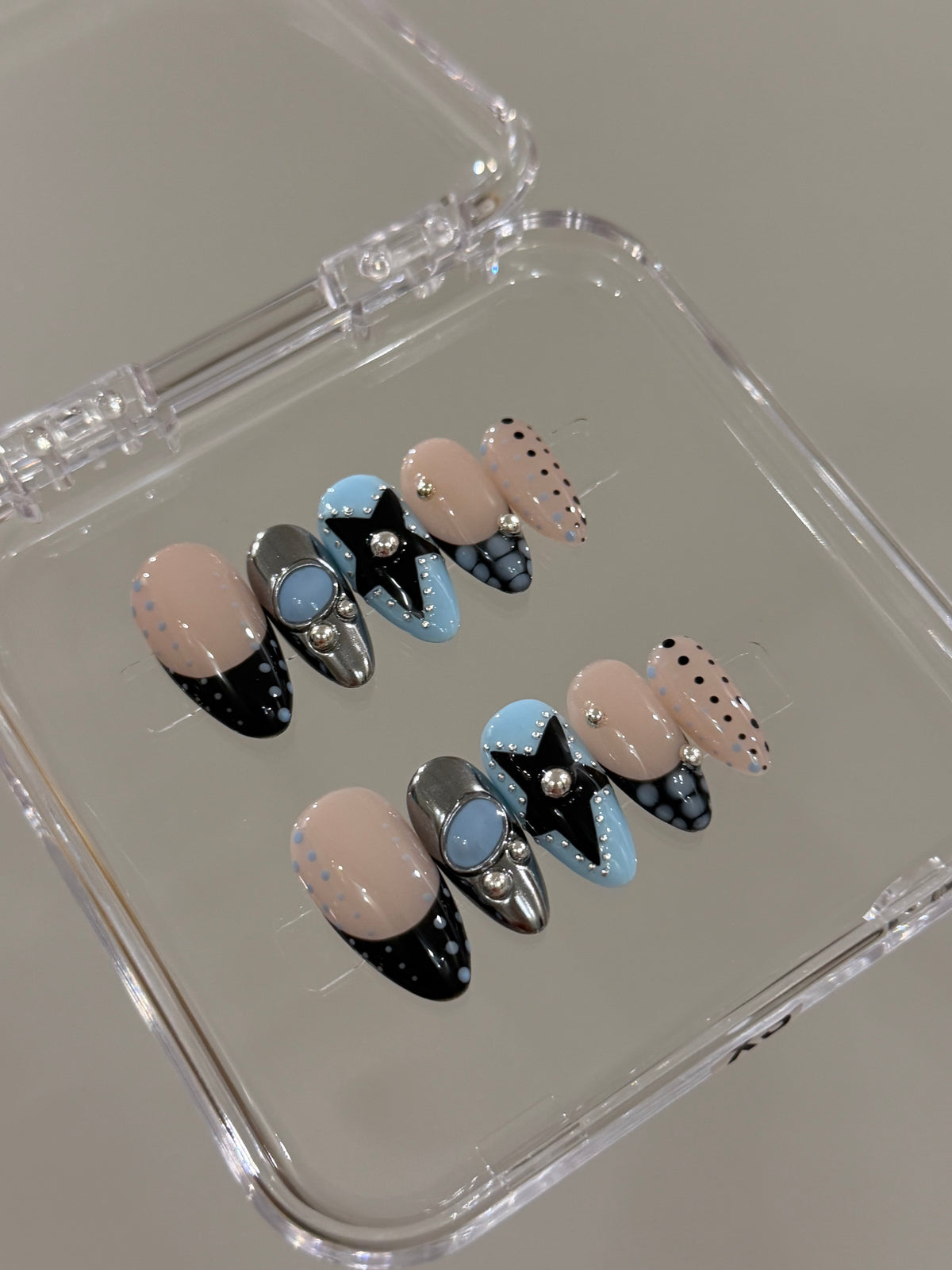 N373 Aqua Star Nails