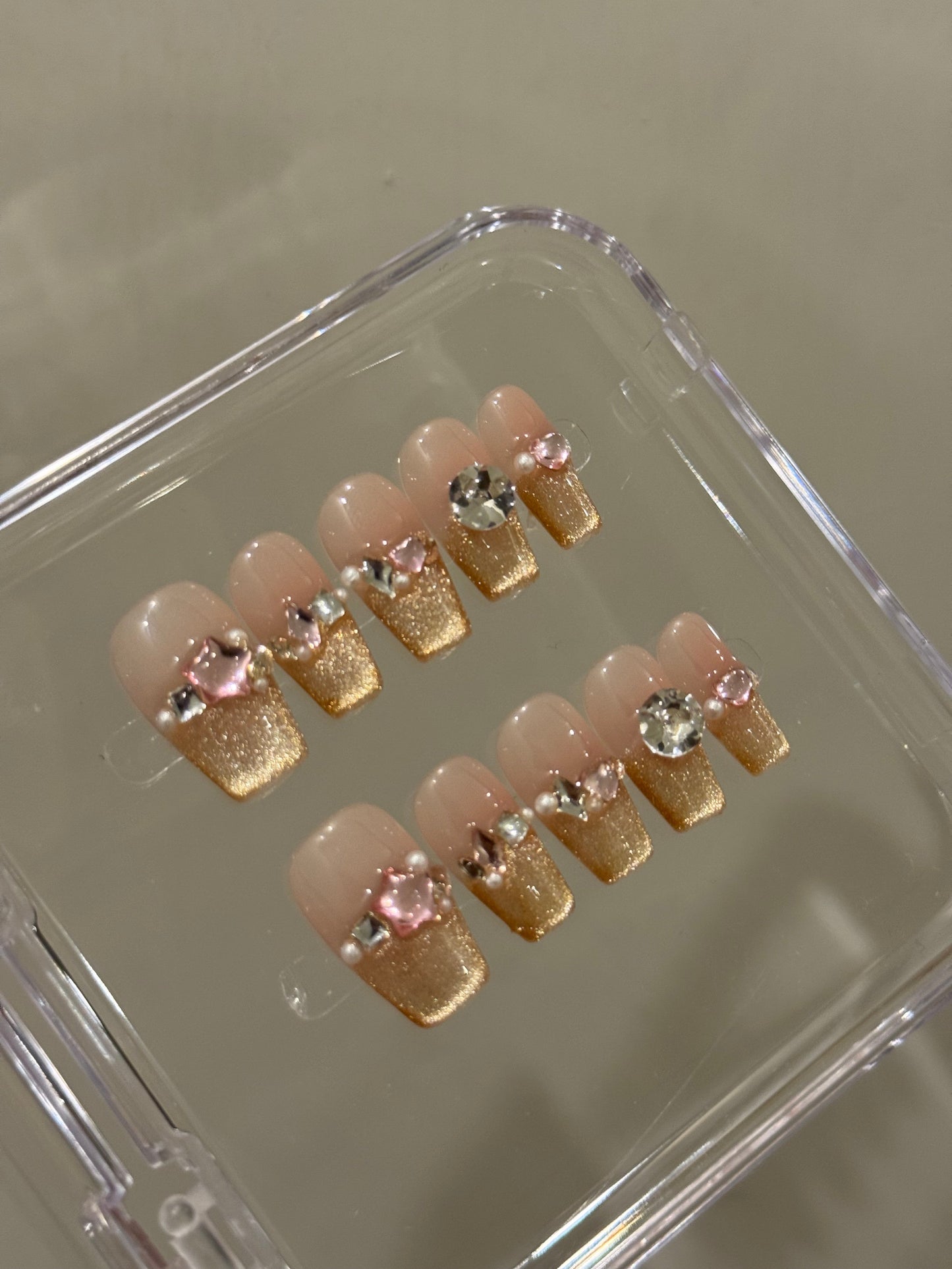 N24 Gold Rhinestones Nails Set