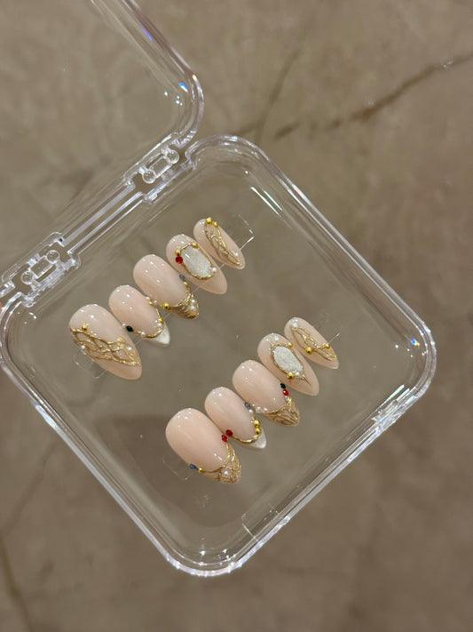 N91 Sage Gold Nails Set