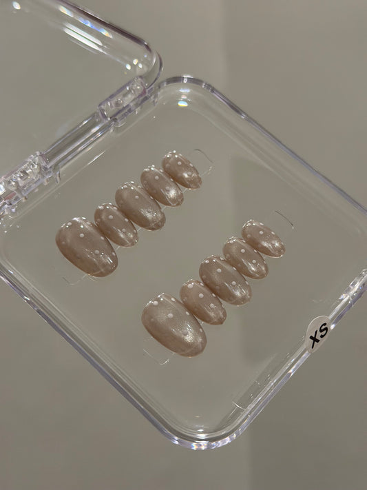 N416 Nude Polka Nails