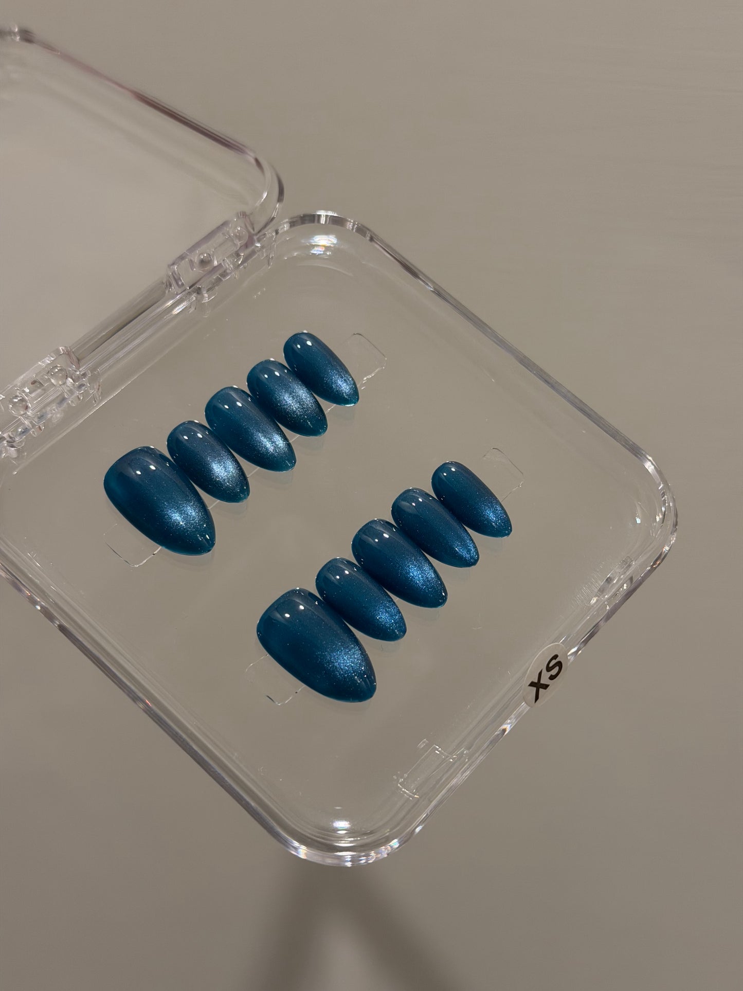 N417 Teal Cateye Nails