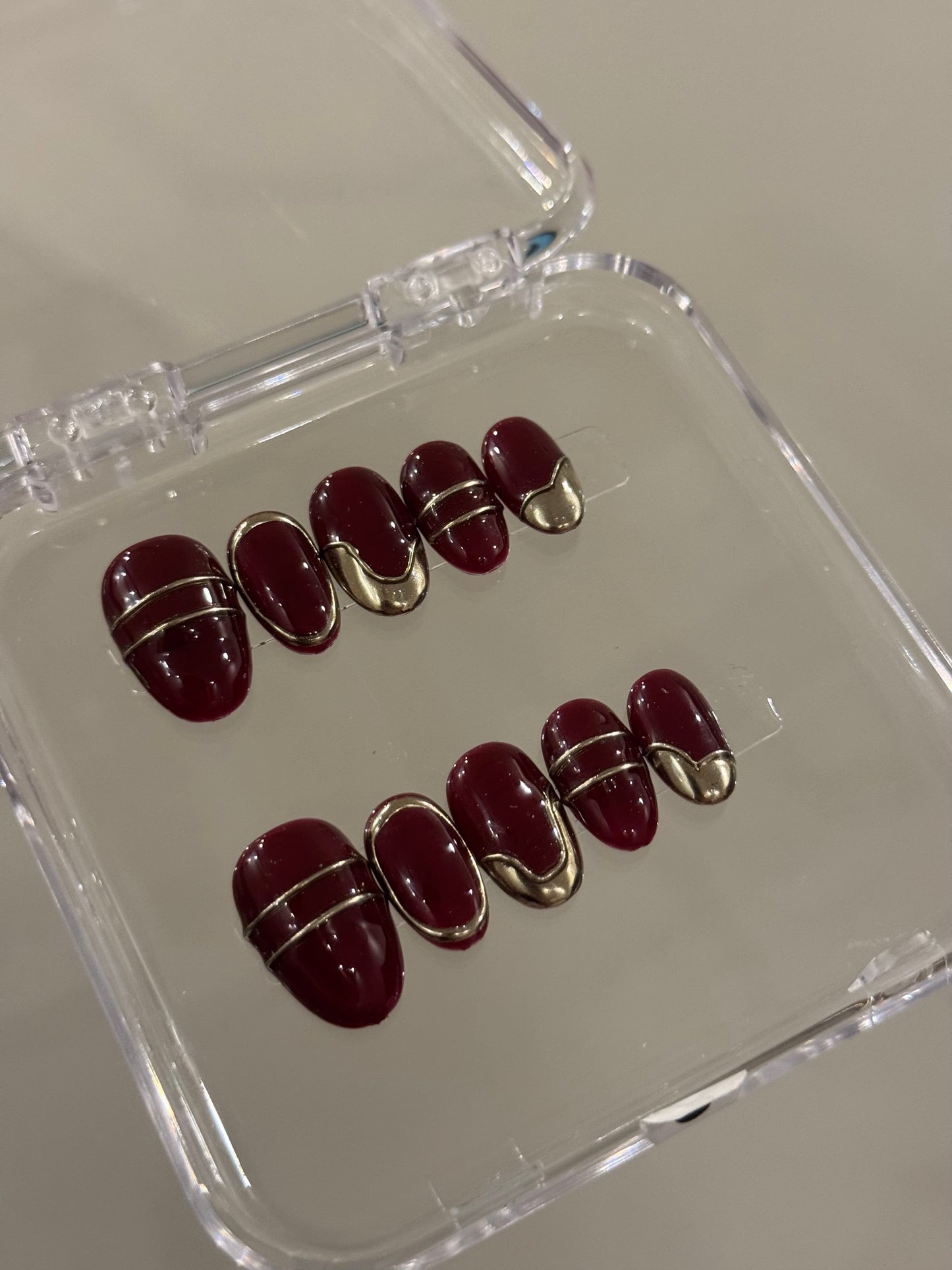 N266 Maroon Short Nails