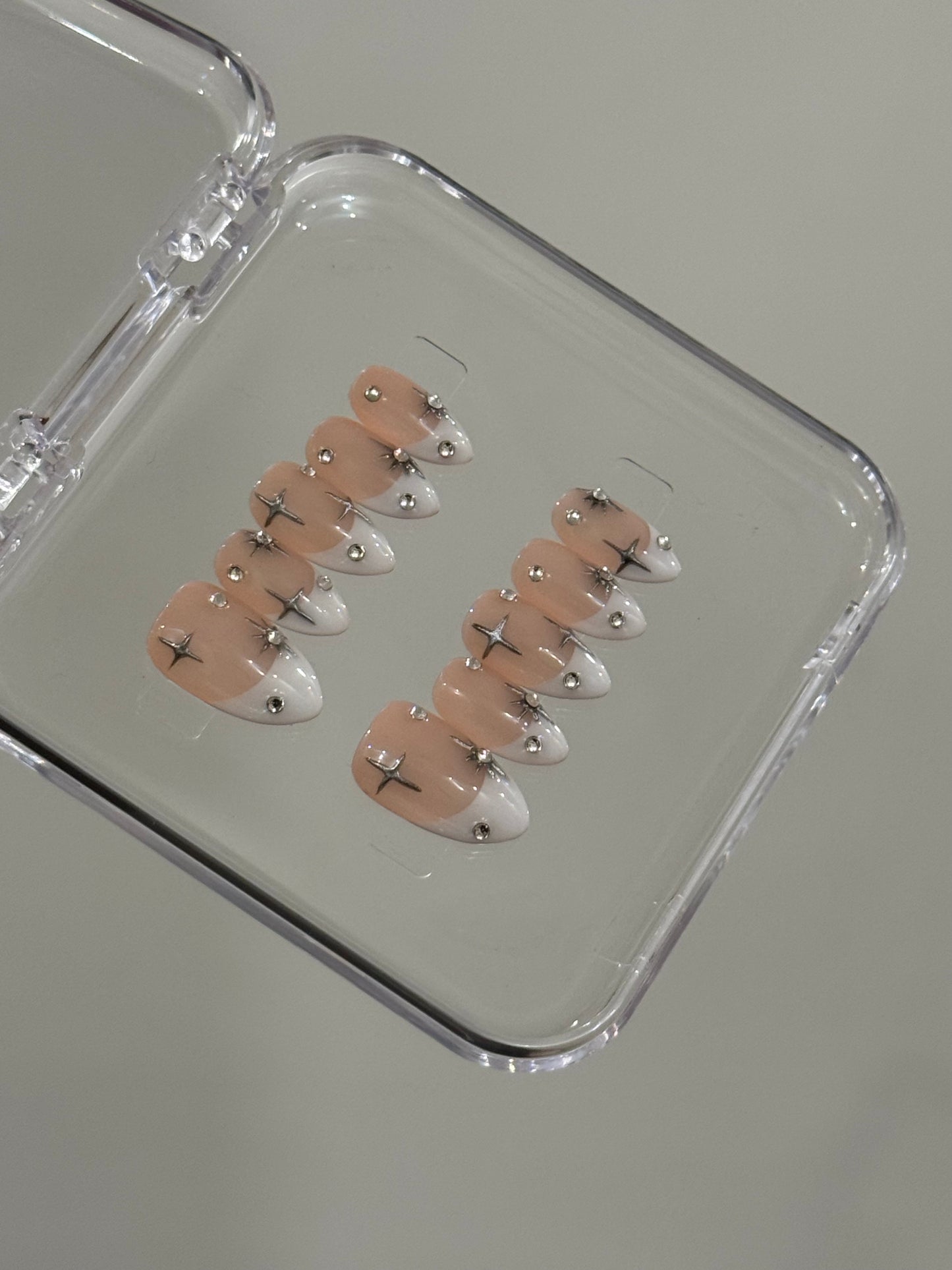 N156 Silver Starry French Nails Set