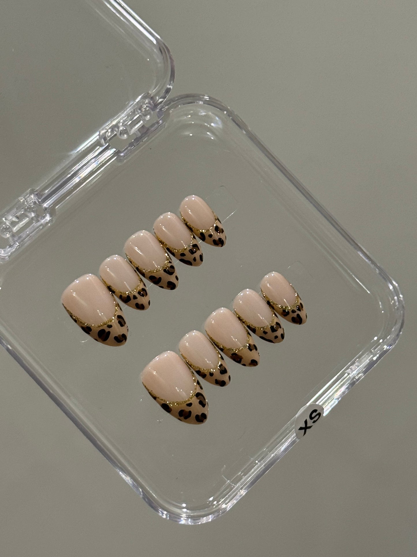 N197 Light Leopard French Nails