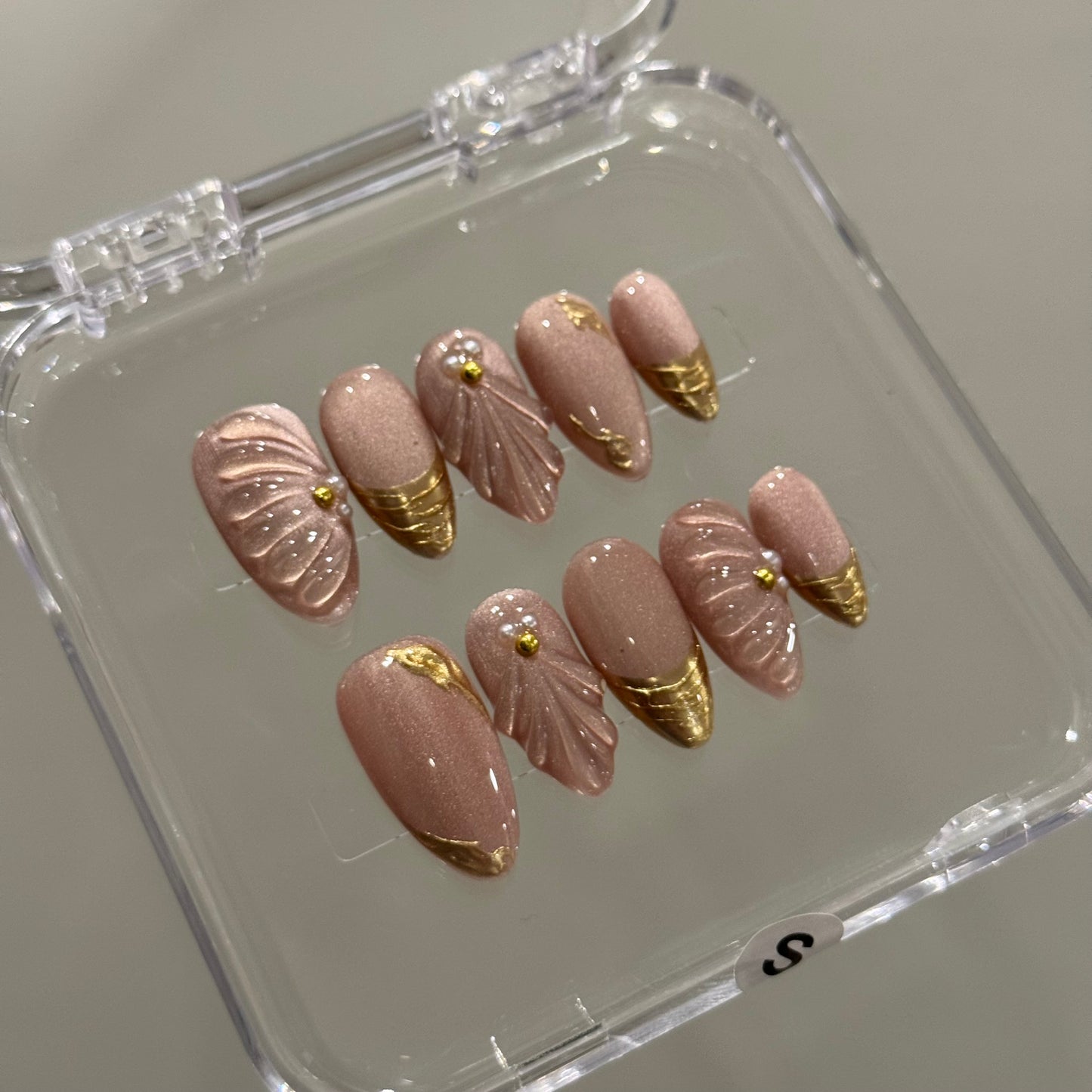 N225 Pink Shell Nails