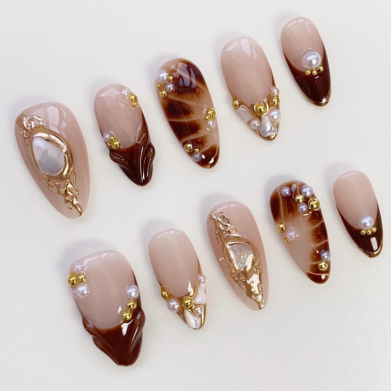 N78 Brown Pearl  Nails Set