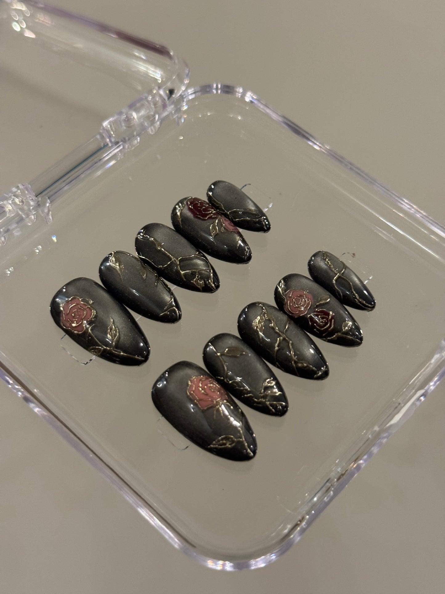 N261 Black Rose Nails