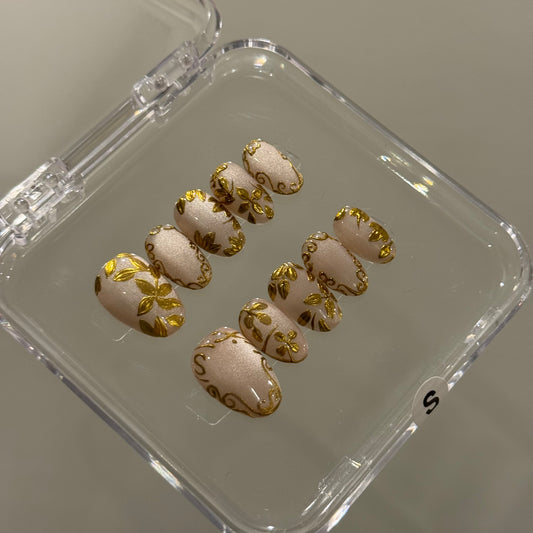 N324 Short Gold Nails