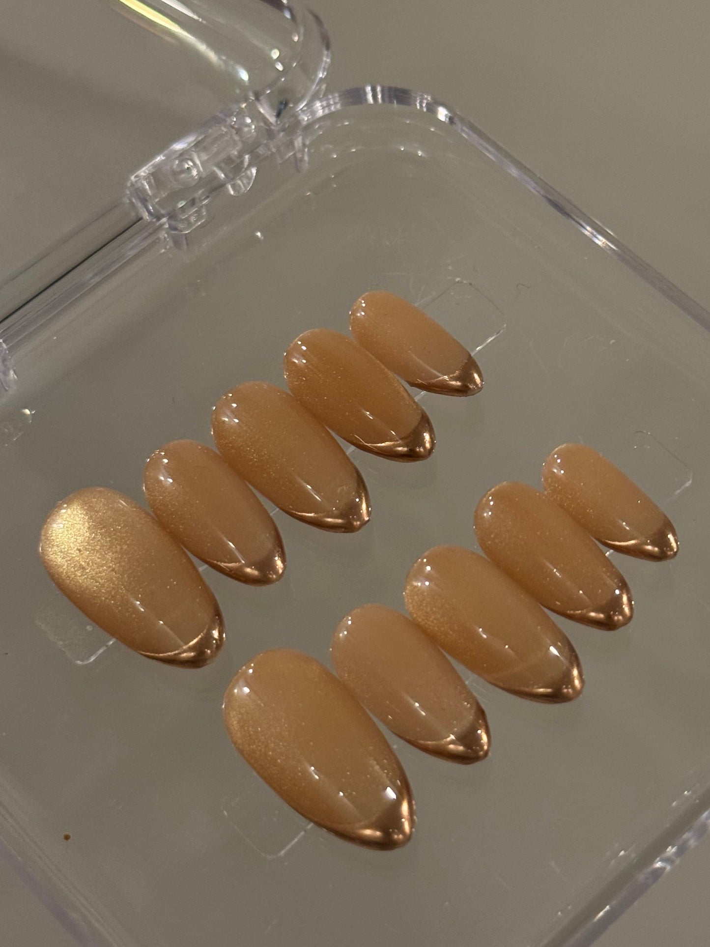 N320 Golden Charm Nails