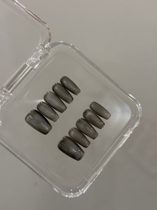 N444 Black Cateye Coffin Nails