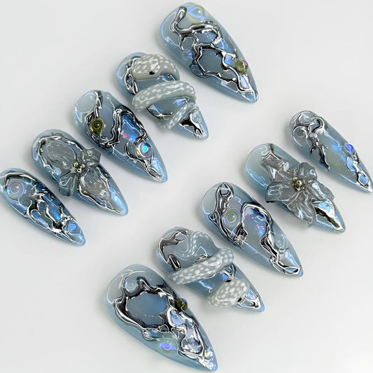 N251 Aqua 3D Snake Nails