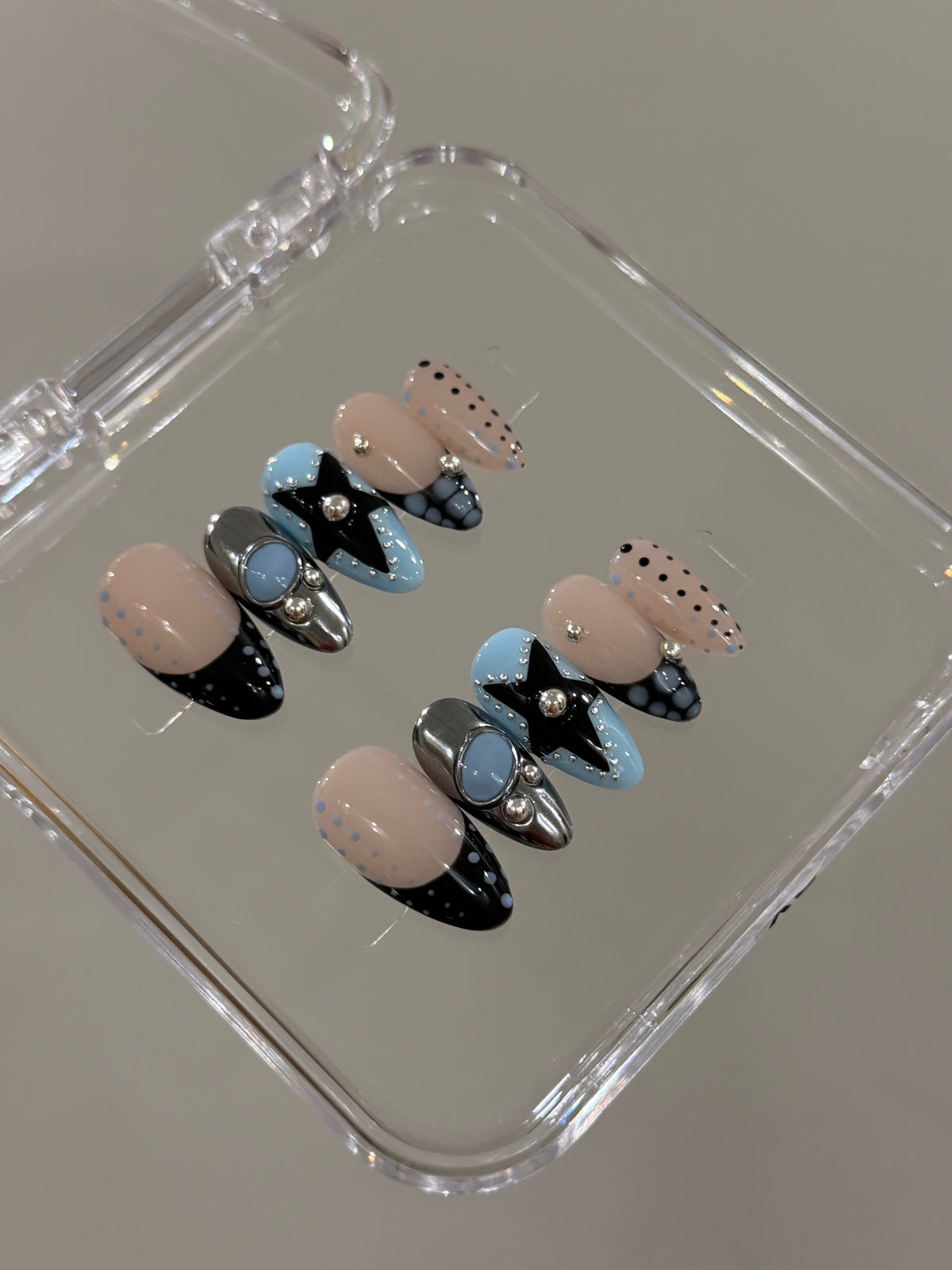 N373 Aqua Star Nails