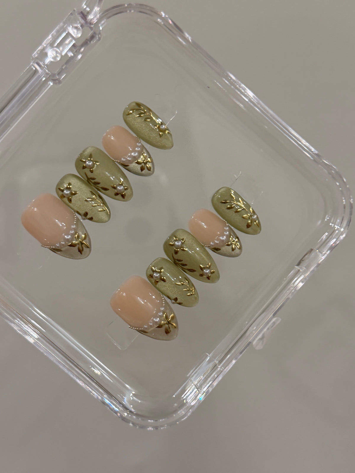 N363 Sage Dahlia  Nails