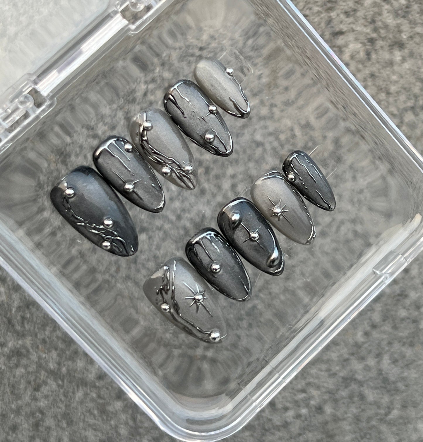 N96 Grey Black Nail Set