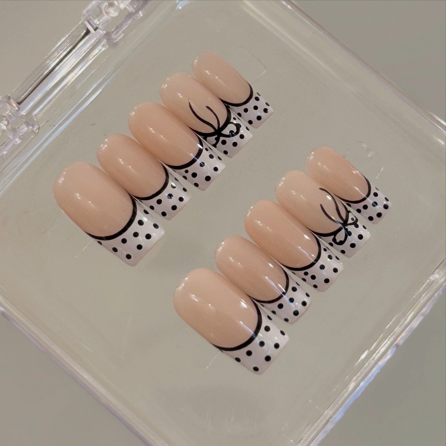 N257 Polka Square Nails