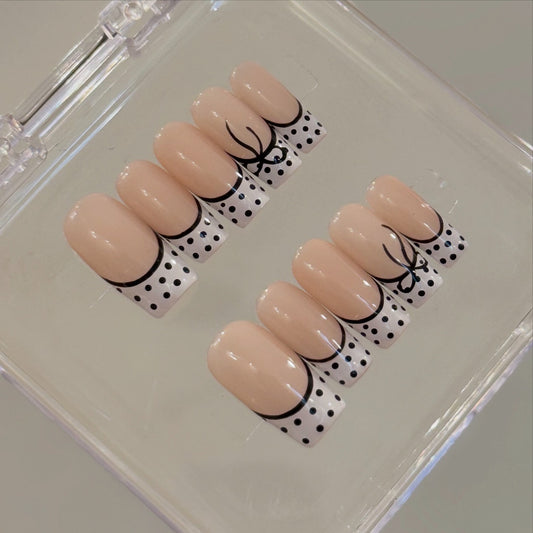 N257 Polka Square Nails
