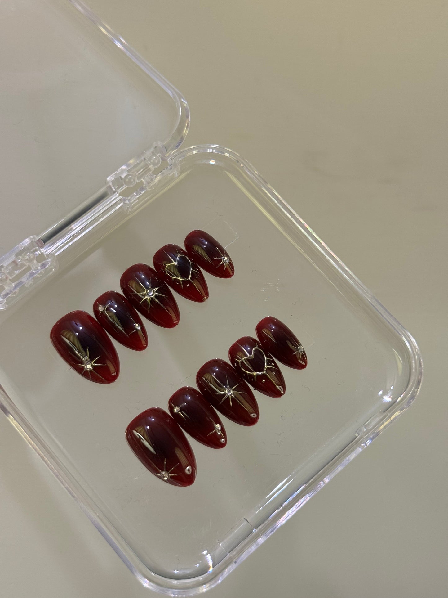 N71 Red Hearts Nails Set