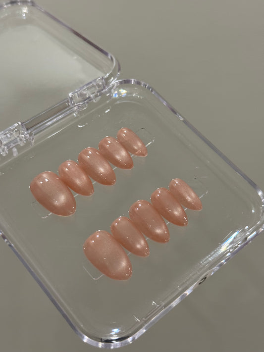 N291 Peach Cateye Nails