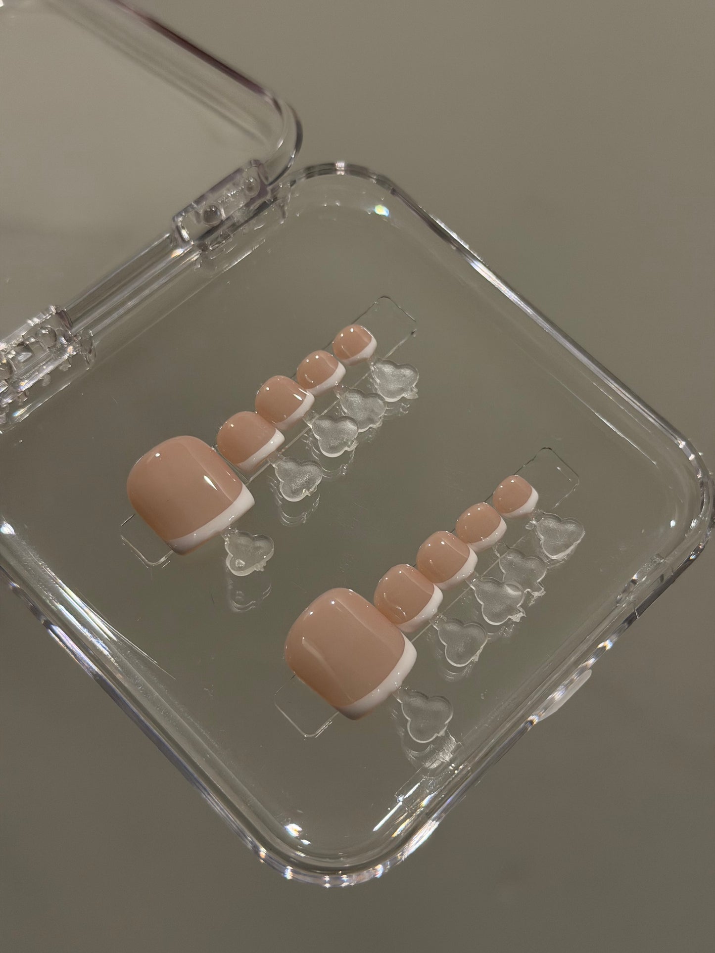 T02 French Toe Nails