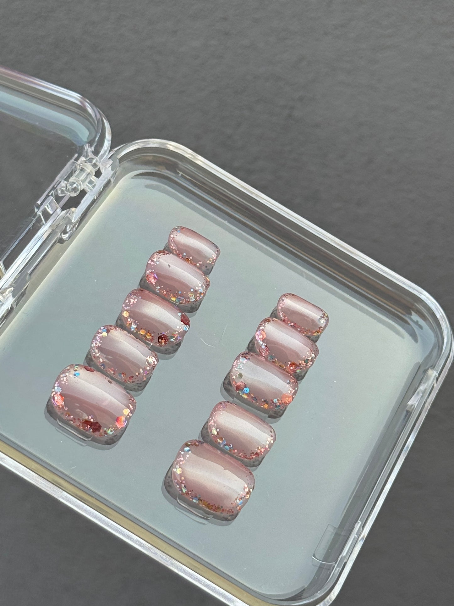 N110 Cateye Pink Nails Set