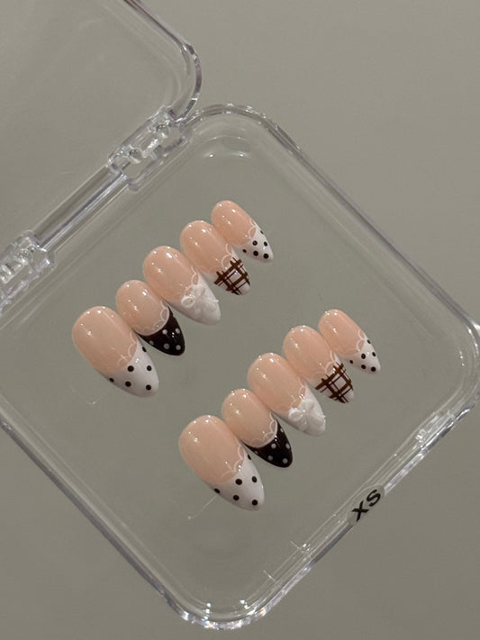 N188 Bow Plaids Nails