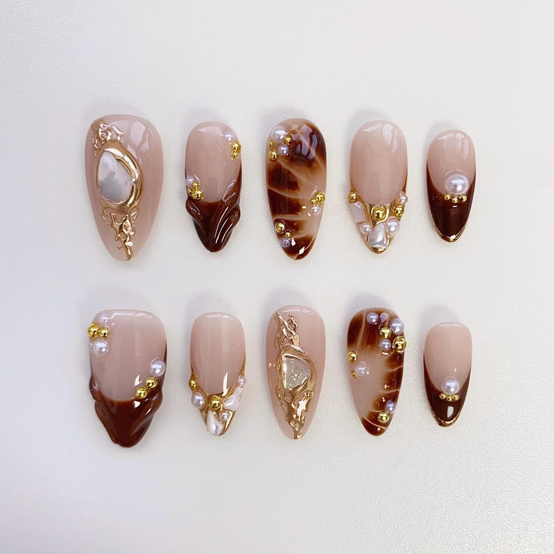 N78 Brown Pearl  Nails Set