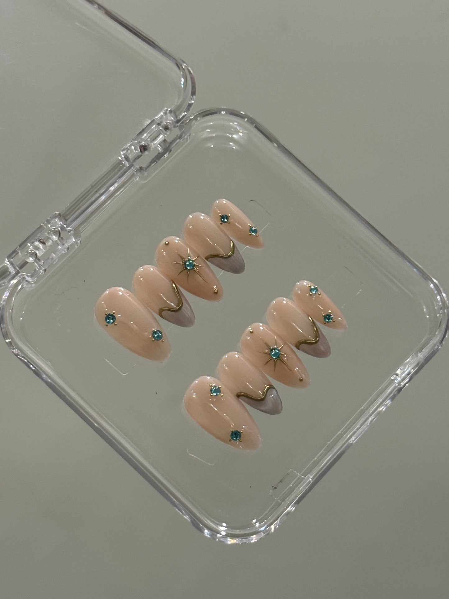 N196 Aqua Rhinestones Nails