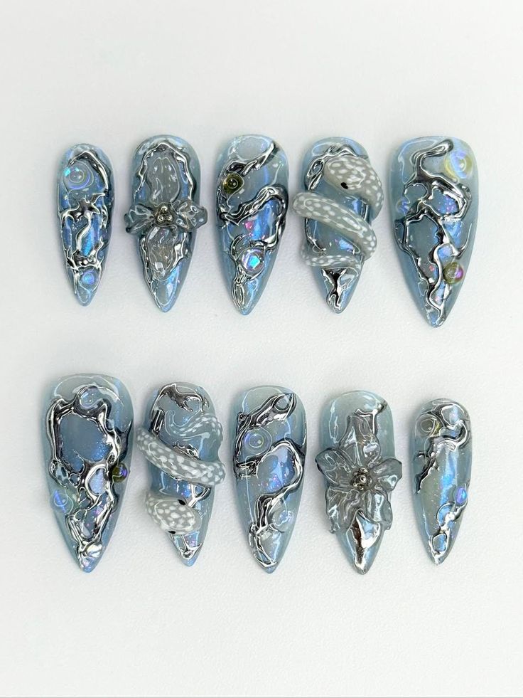 N251 Aqua 3D Snake Nails