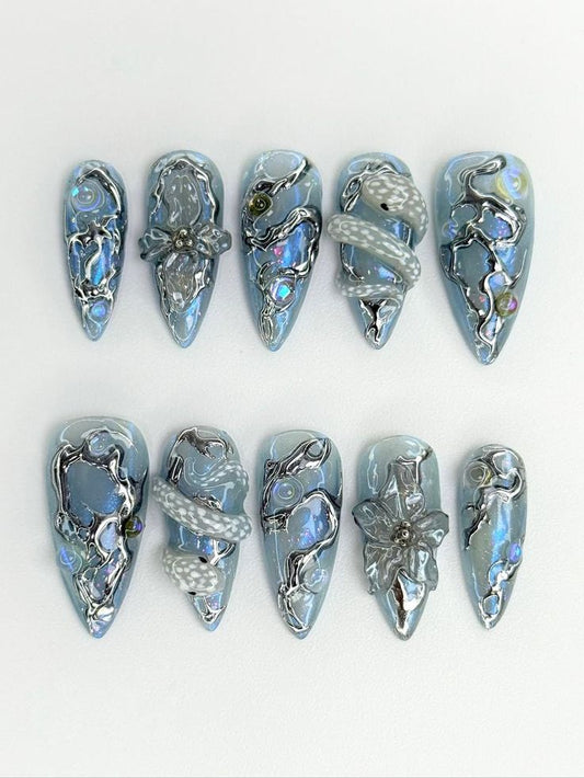N251 Aqua 3D Snake Nails