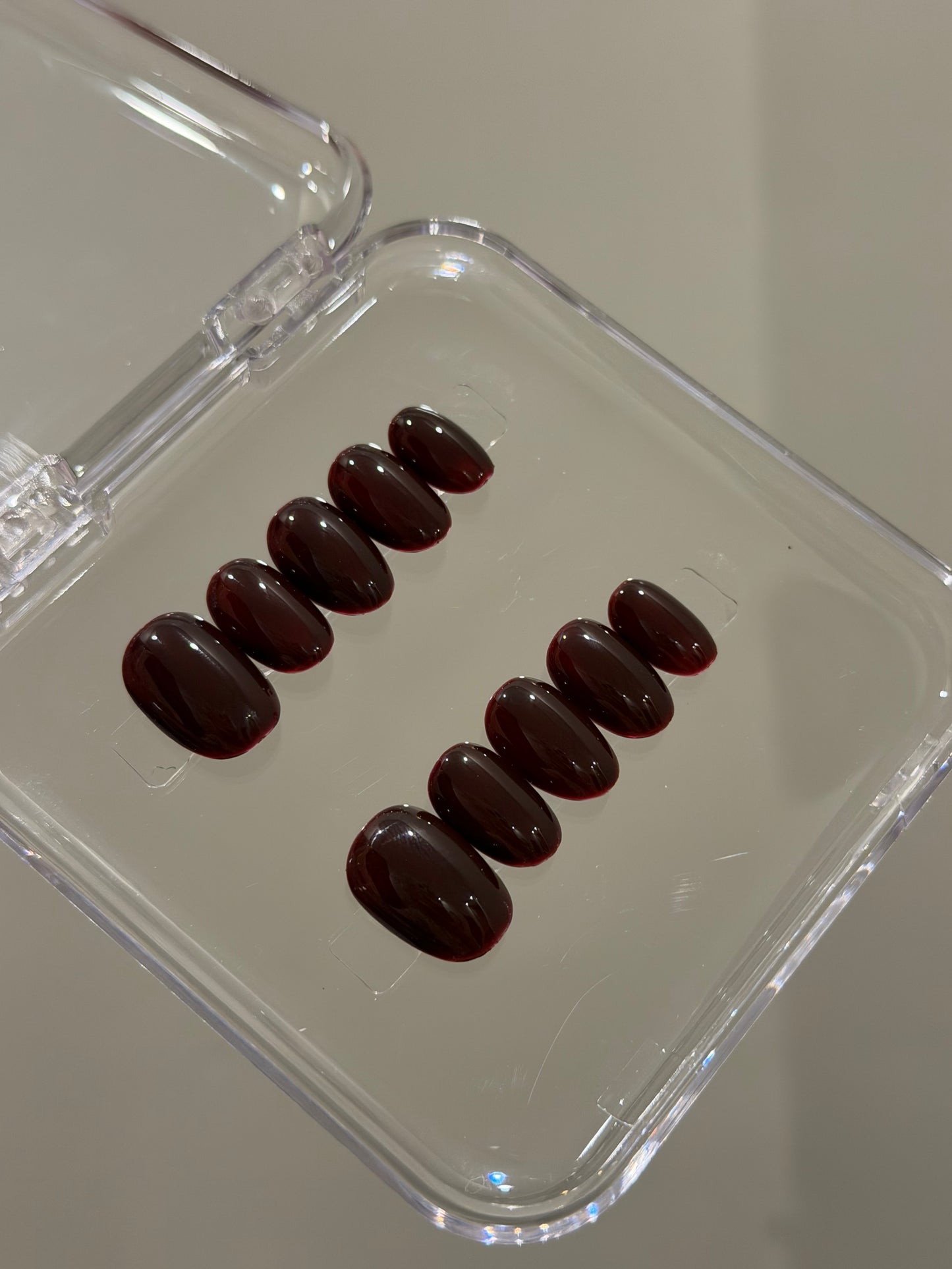 N403 Maroon Short Oval Nails