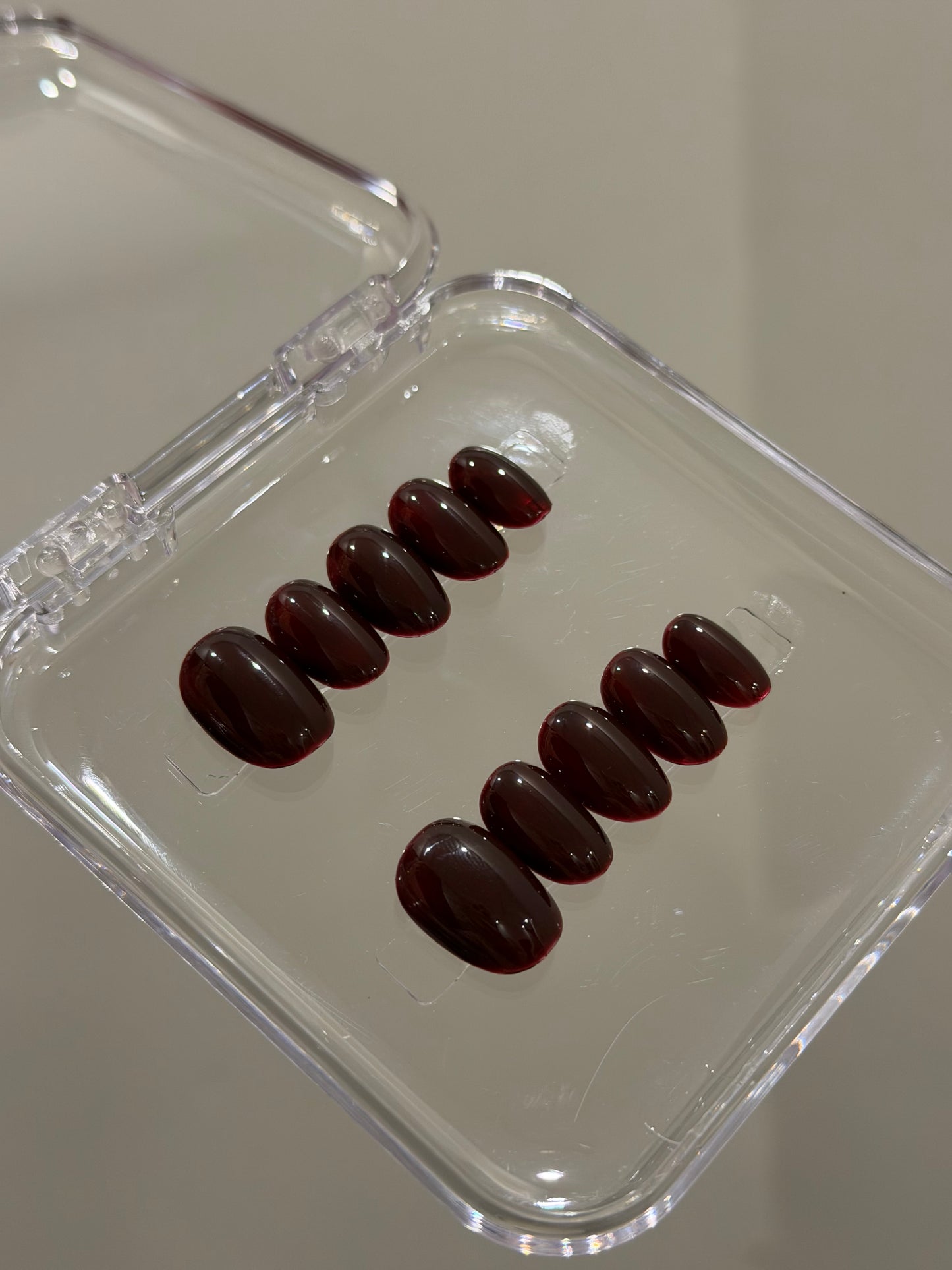 N403 Maroon Short Oval Nails