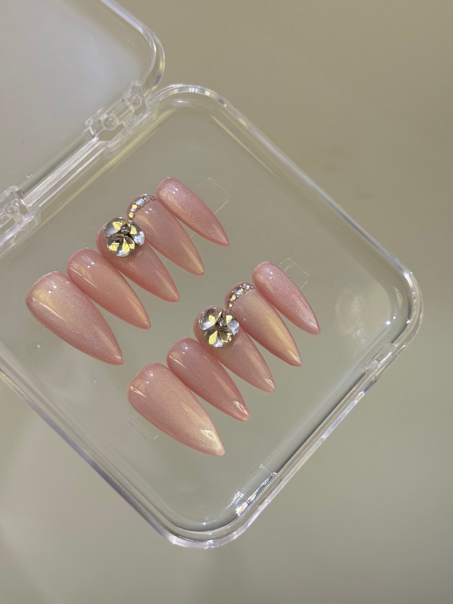 N69 Pink Diamonds Nails Set