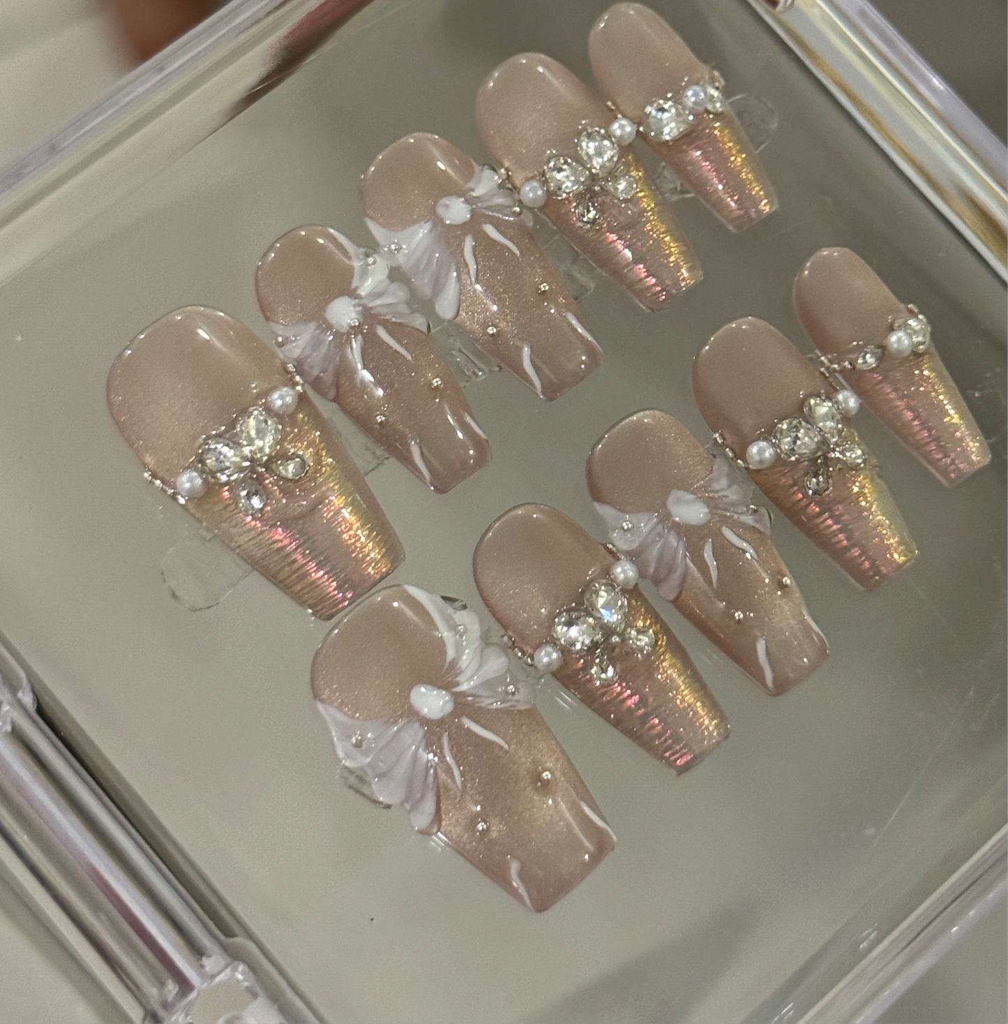 N21 Chrome Pearls Nails Set