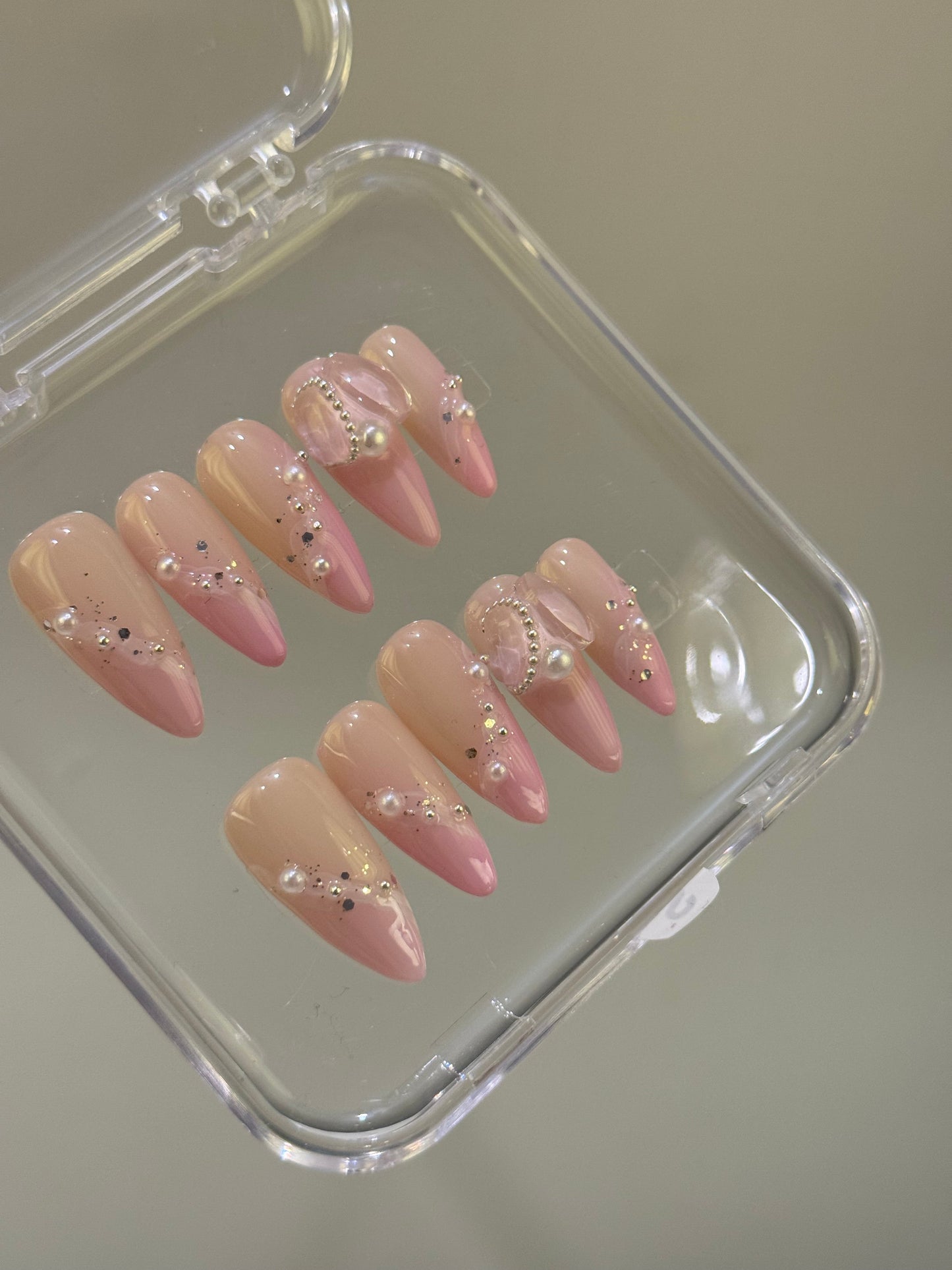 N65 Pink Pearl Nails Set
