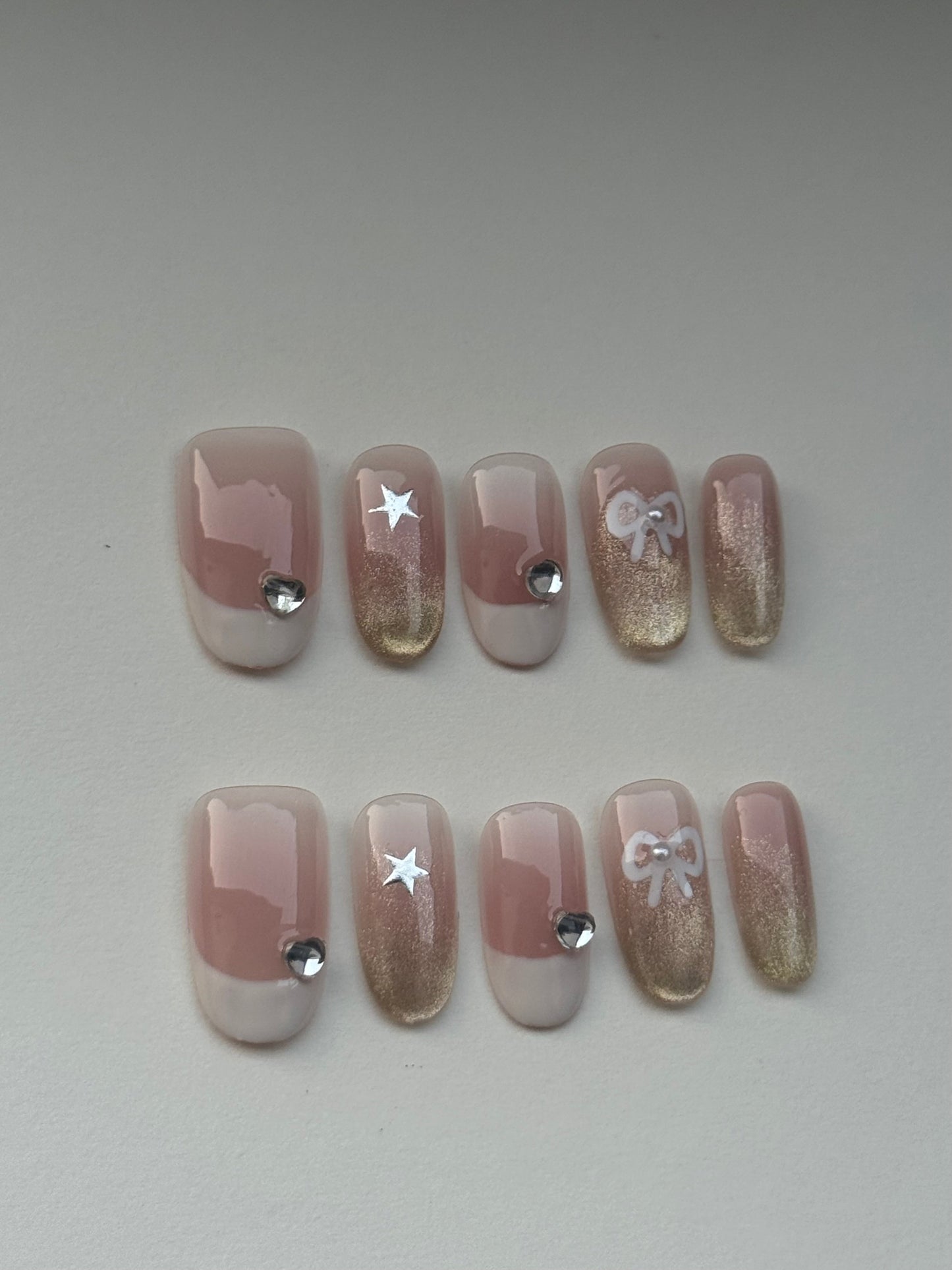 N42 Goldish French Nails Set