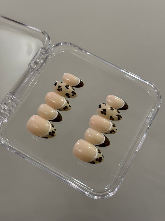 N113 Sydney Black Nails