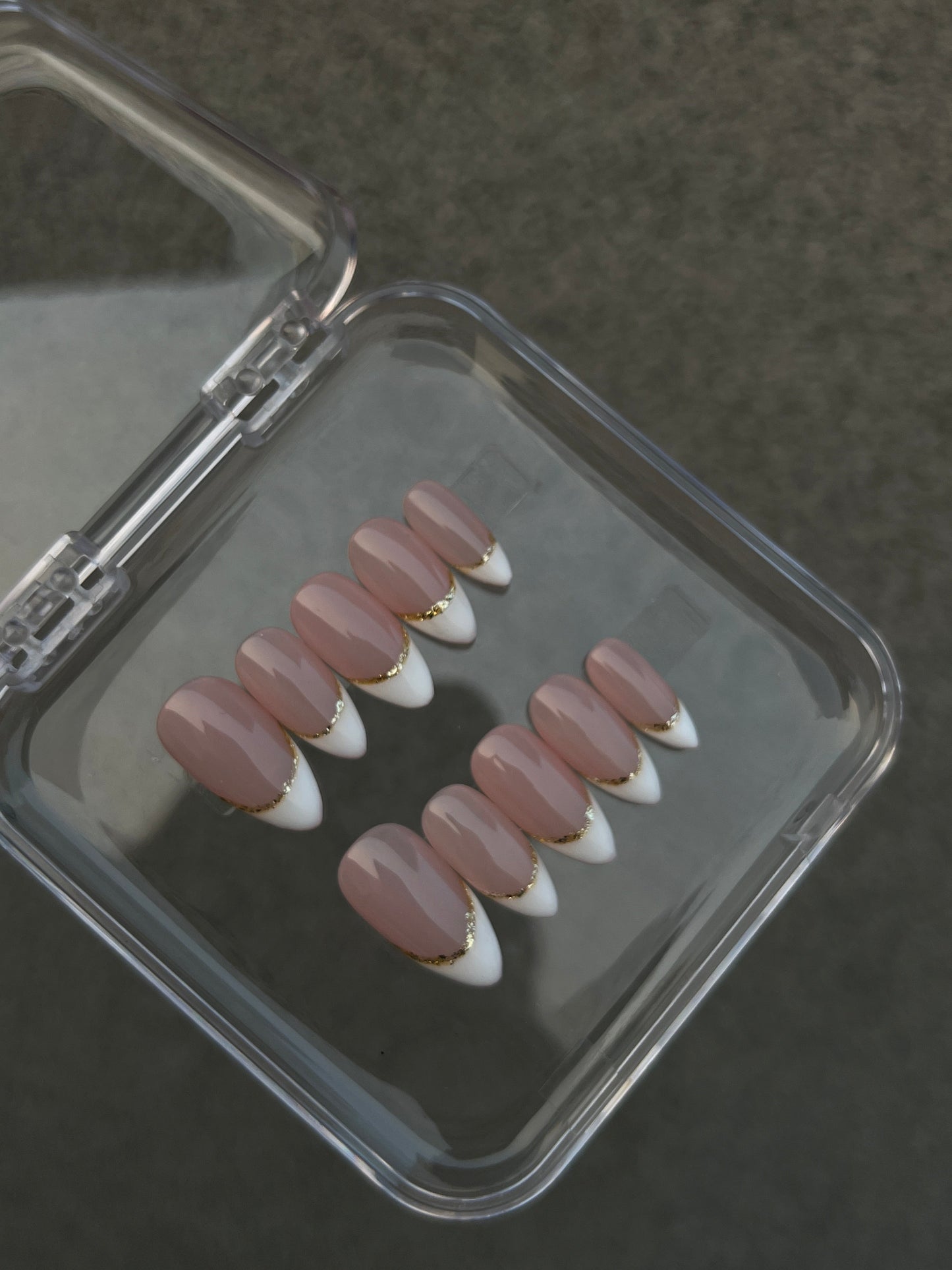 N56 Glittery French Nails Set