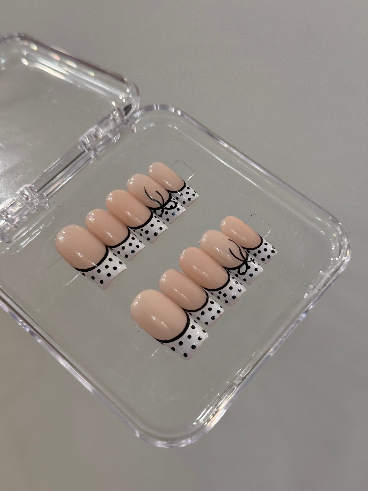 N257 Polka Square Nails